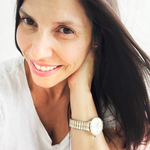 Meet your Posher, Lisa - Picture 1 of 1